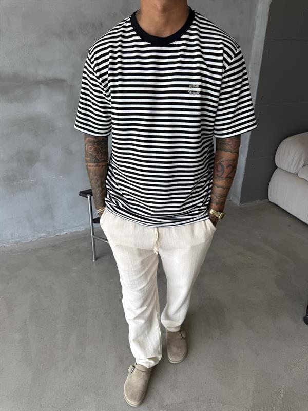 Cizgili Human Nakışlı T-Shirt - Siyah