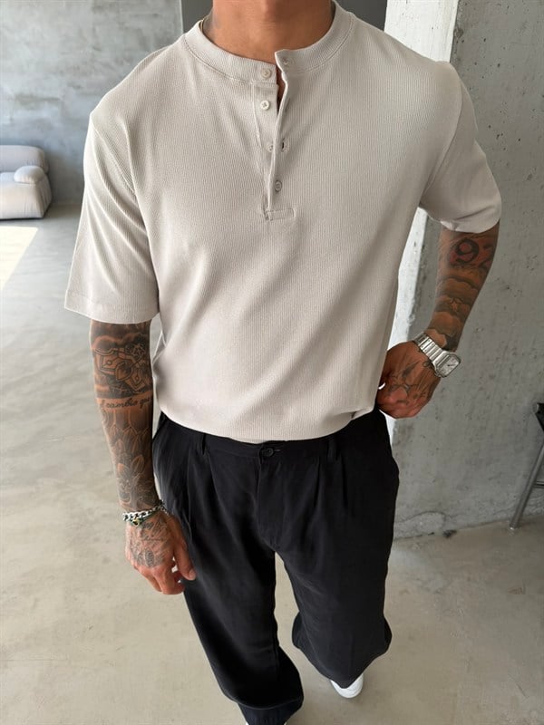Dokulu Henly Yaka Basic T-Shirt - Taş
