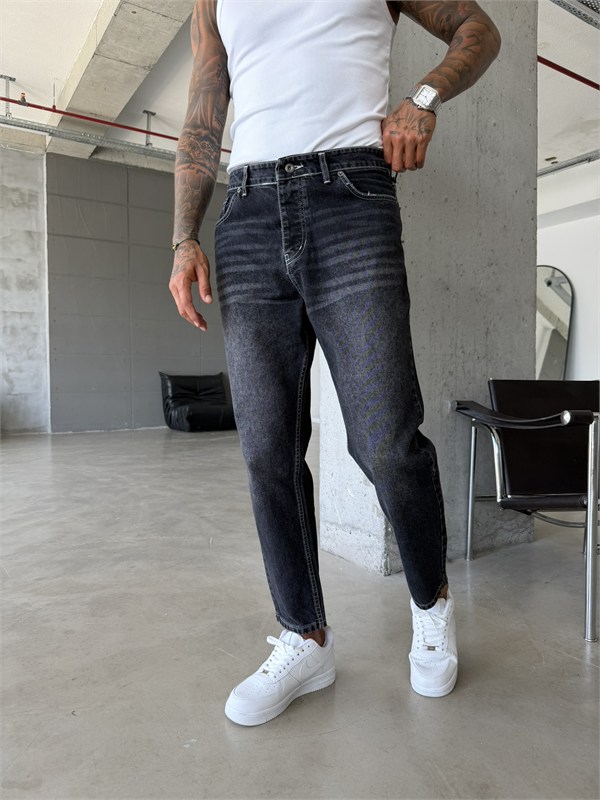 Eskitme Beyaz Dikiş Boyfriend Jean-Siyah