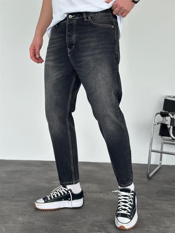 Eskitme Beyaz Dikiş Boyfriend Jean-Siyah
