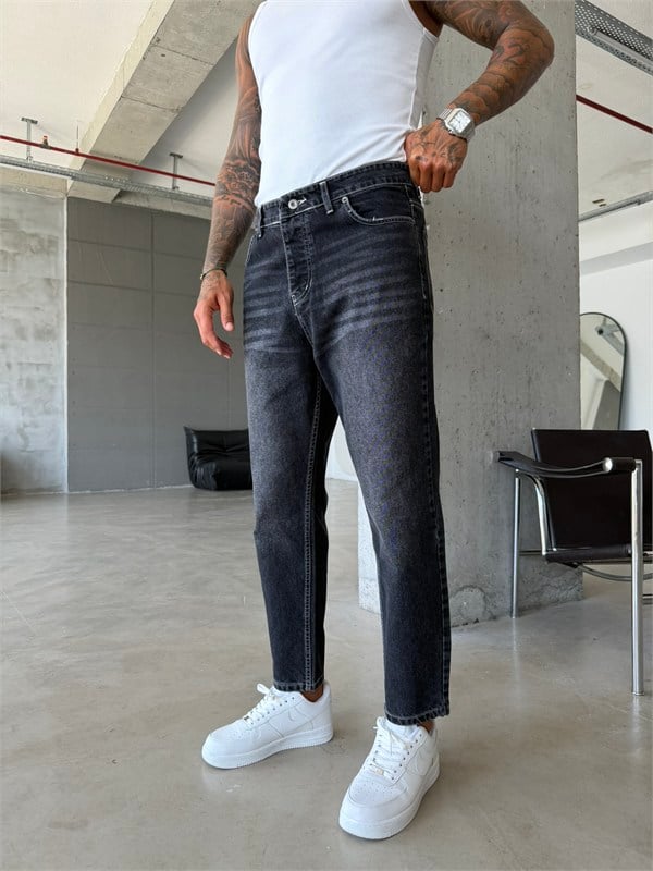 Eskitme Beyaz Dikiş Boyfriend Jean-Siyah