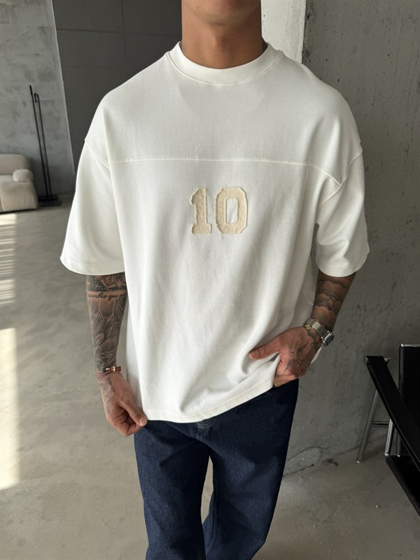 Essence Studio 10 Nakışlı Premium T-Shirt - Beyaz