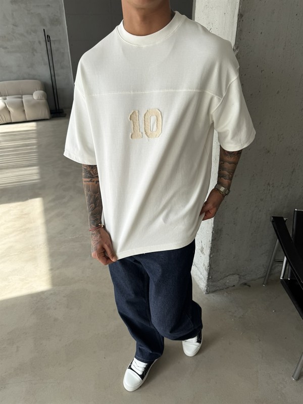 Essence Studio 10 Nakışlı Premium T-Shirt - Beyaz