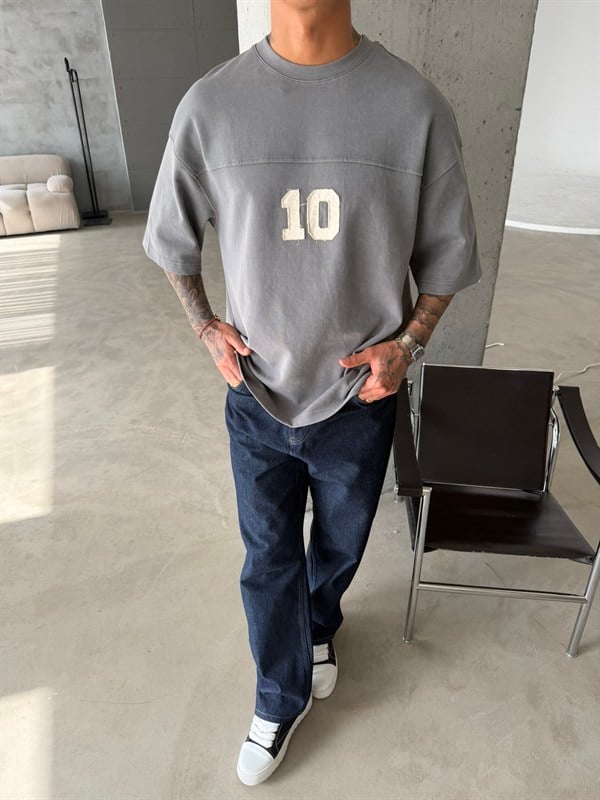 Essence Studio 10 Nakışlı Premium T-Shirt - Füme