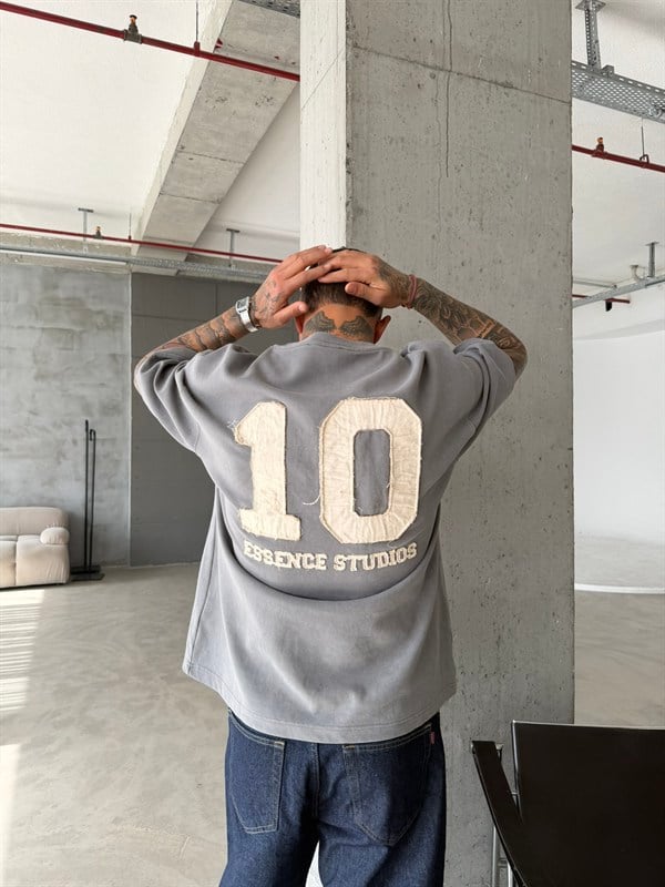 Essence Studio 10 Nakışlı Premium T-Shirt - Füme