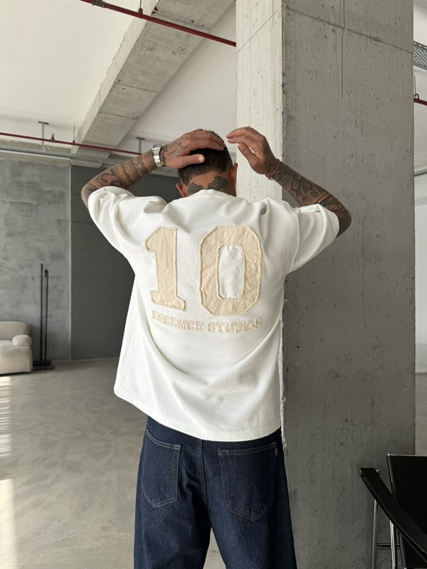 Essence Studio 10 Nakışlı Premium T-Shirt - Beyaz