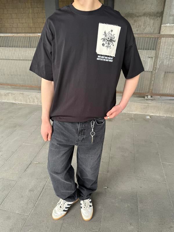 Etnik Pacht Detaylı Oversize T-Shirt -Siyah