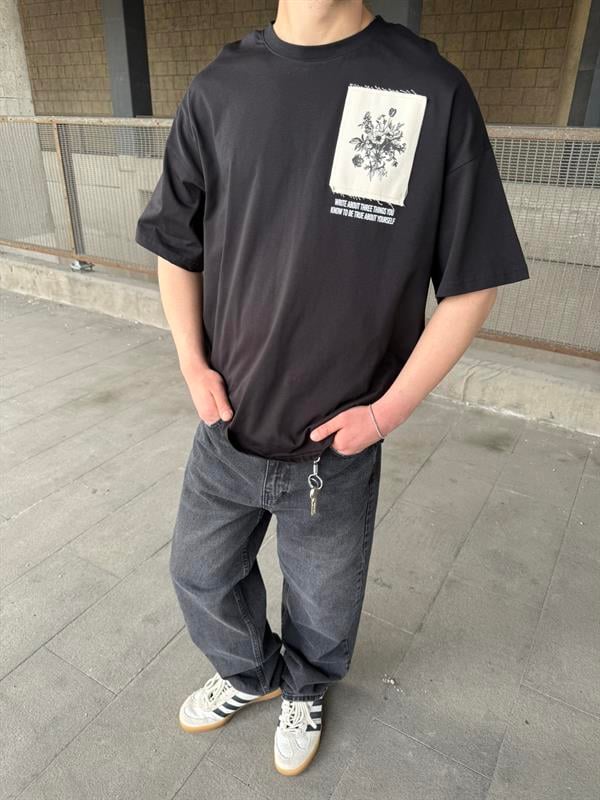 Etnik Pacht Detaylı Oversize T-Shirt -Siyah