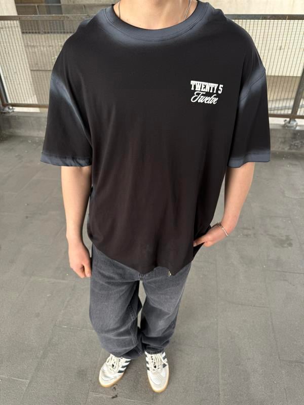 Everything  Spreyli Oversize T-Shirt  - Siyah