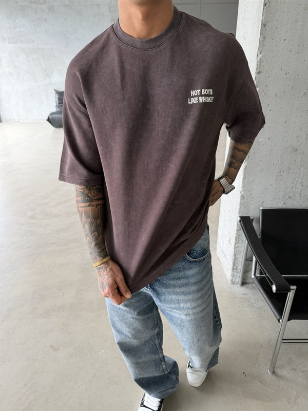 Hot Boys Like Whiskey Acid Yıkamalı T-Shirt - Kahve