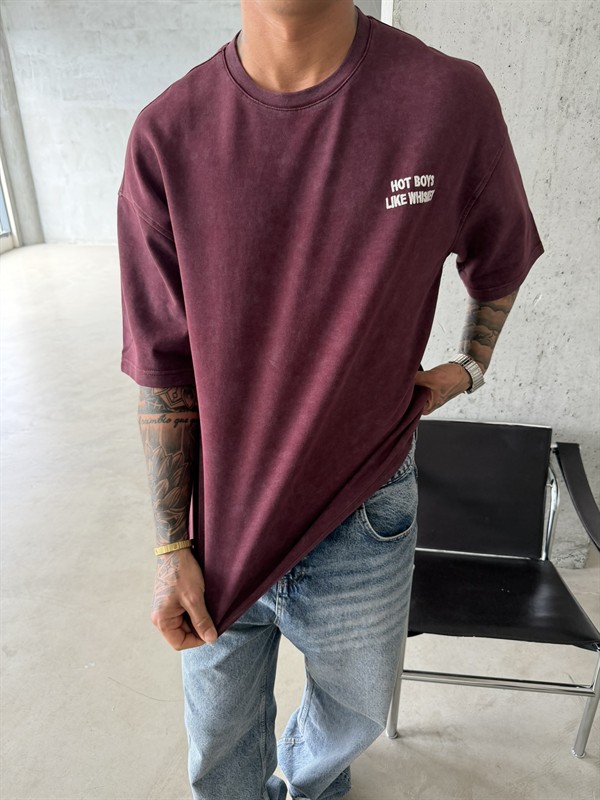 Hot Boys Like Whiskey Acid Yıkamalı T-Shirt - Bordo