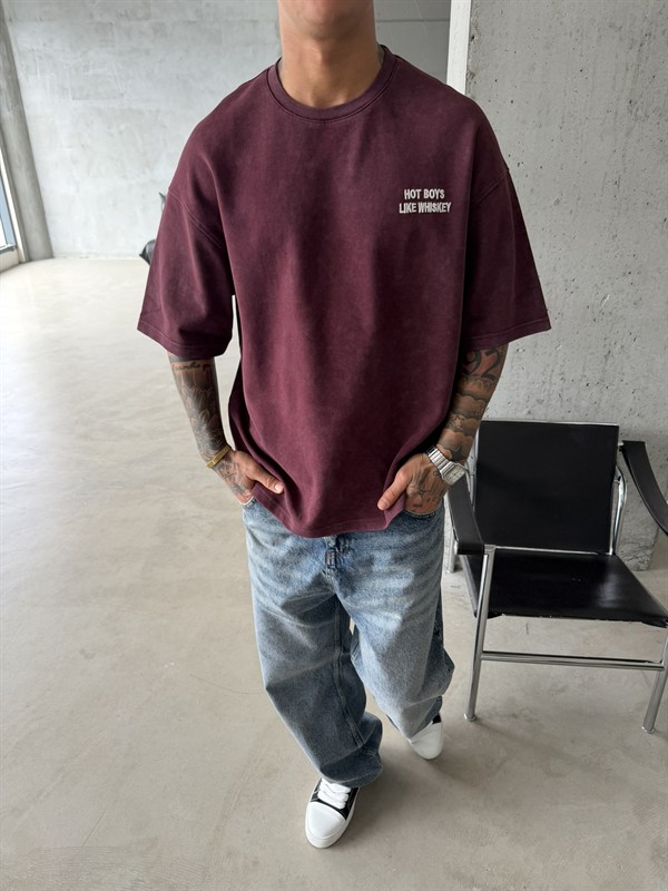 Hot Boys Like Whiskey Acid Yıkamalı T-Shirt - Bordo