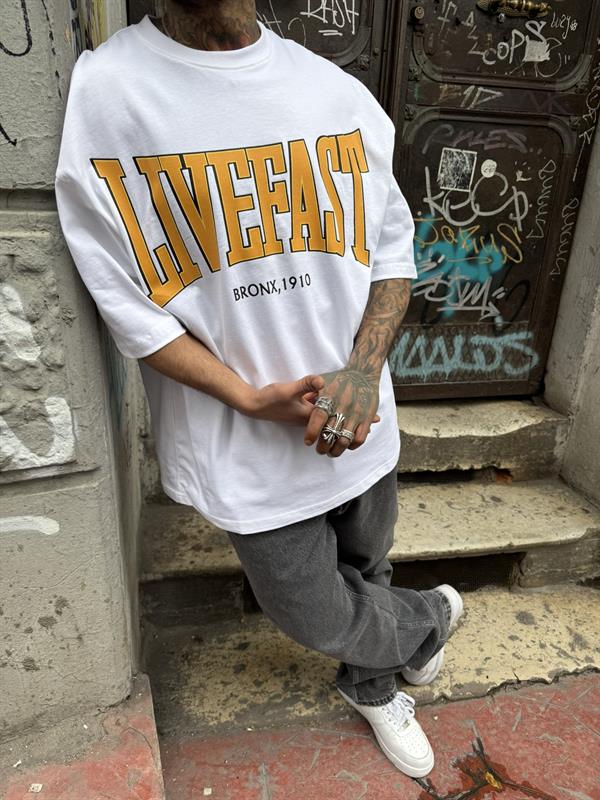 LİVEFAST Ön Baskılı Oversize T-Shirt - Beyaz