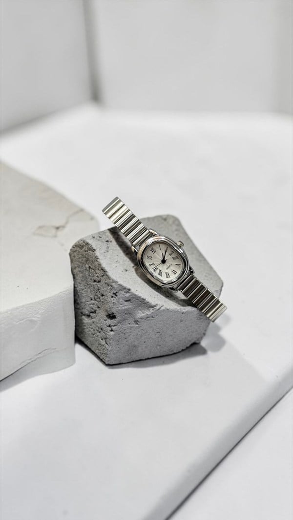 Minimal Vintage Watch