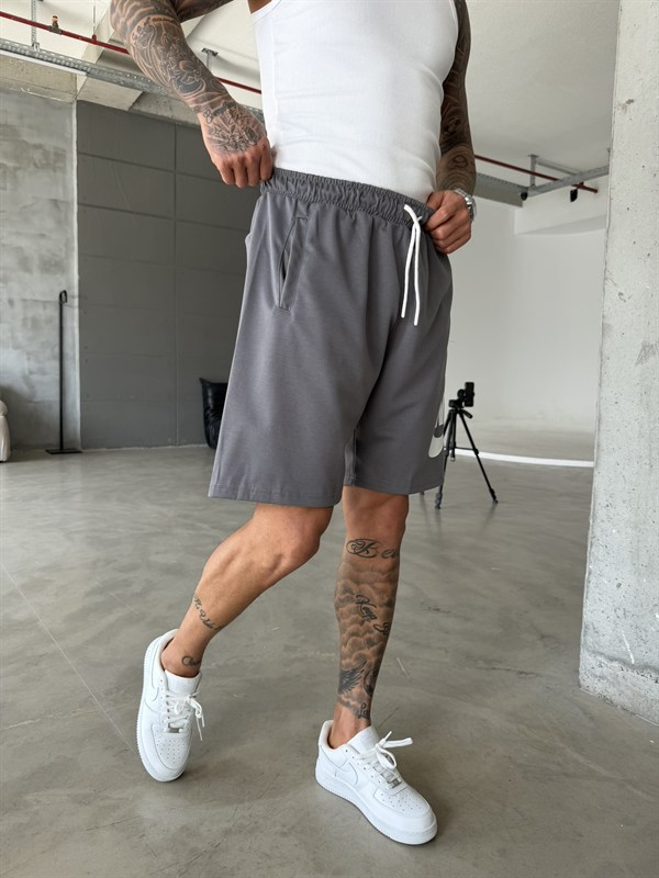 NK Büyük Baskılı Şort - Füme