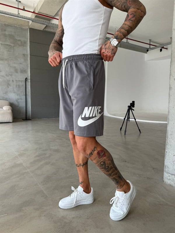 NK Büyük Baskılı Şort - Füme