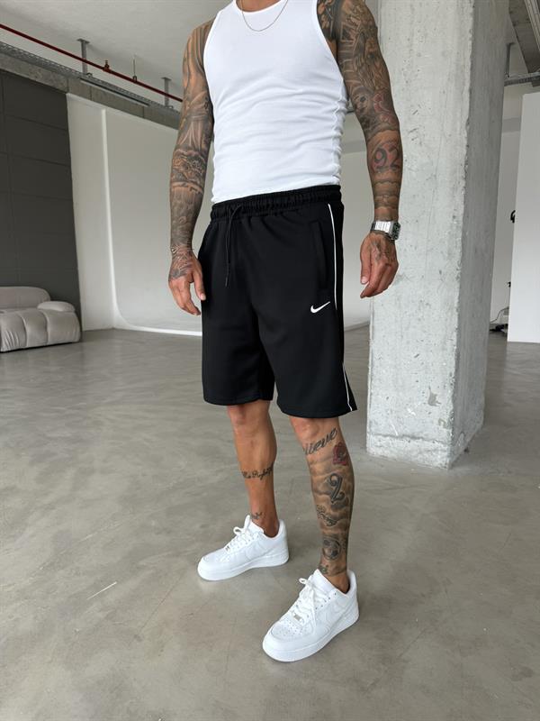 NK Cizgili Şort - Siyah