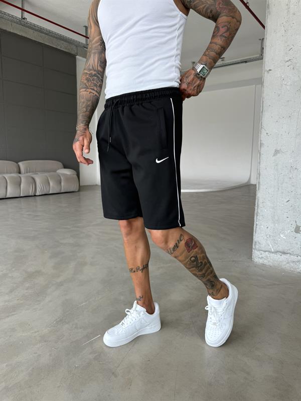 NK Cizgili Şort - Siyah