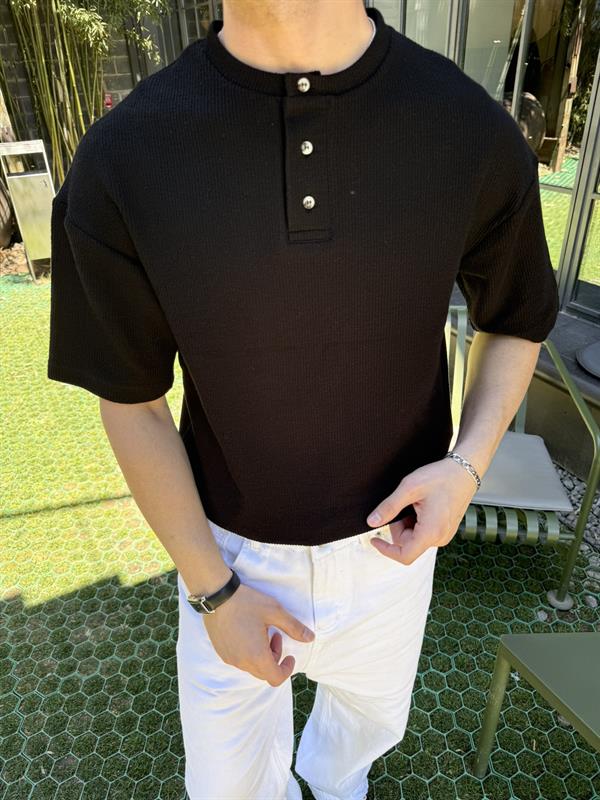 Old Money Düğmeli Bisiklet Yaka T-Shirt - Siyah