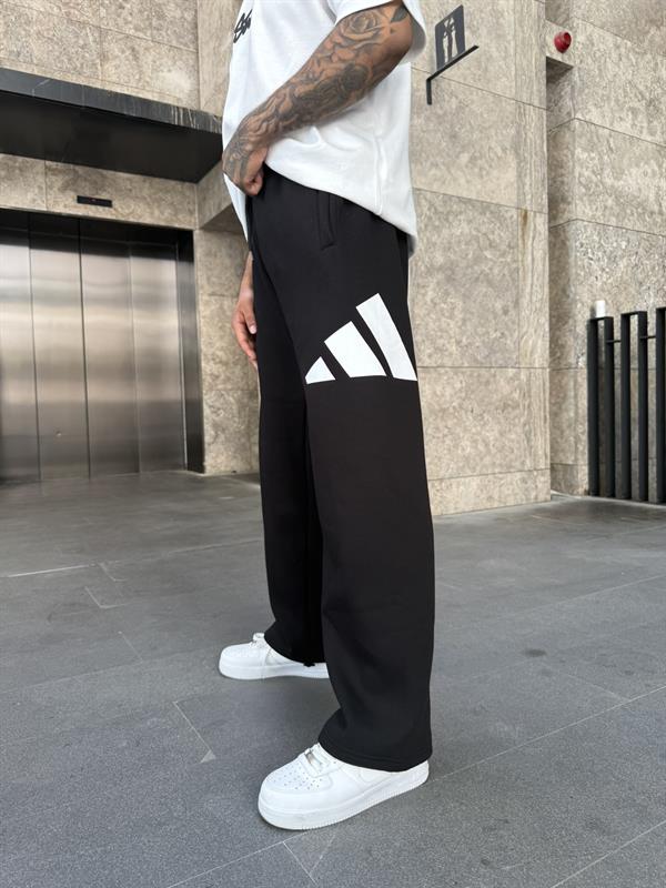 Piramit Yan Baskı Eşofman - Siyah