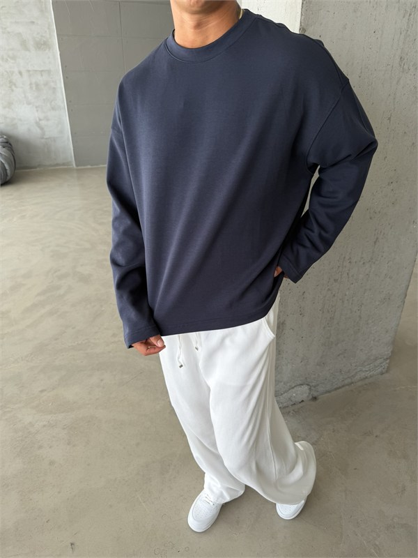Premium Long Sleeve Sweatshirt 
