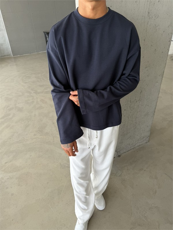 Premium Long Sleeve Sweatshirt 