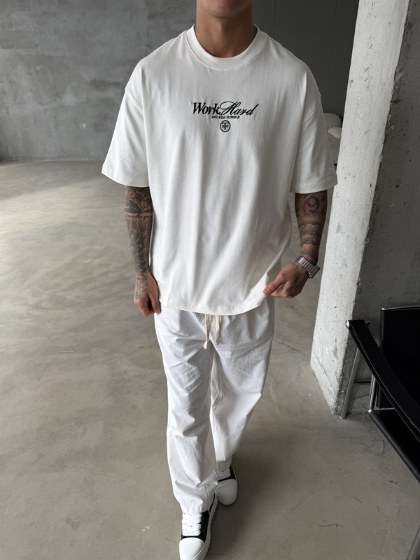 Premium Old Money Work Hard Nakışlı T-Shirt - Beyaz