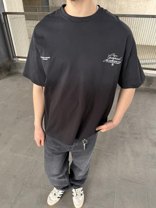 The Champıons Spreyli Oversize T-Shirt -Siyah