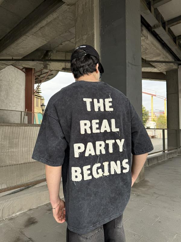 The Real Party Begins Oversize T-shirt - Siyah
