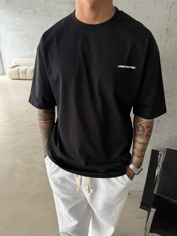 Unexpexted Baskılı Premium T-Shirt - Siyah