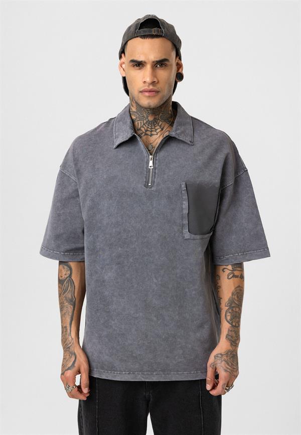 Yıkamalı Yarım Fermuar Cep Detaylı - T-Shirt - Gri