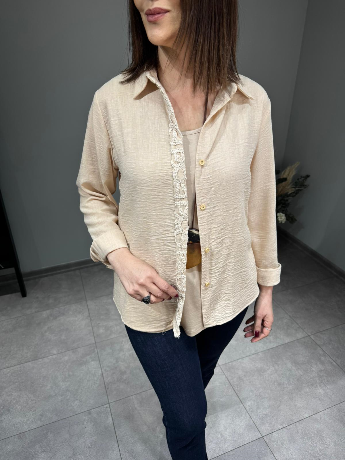 Sırtı Dantel Detaylı Koton Gömlek 3087