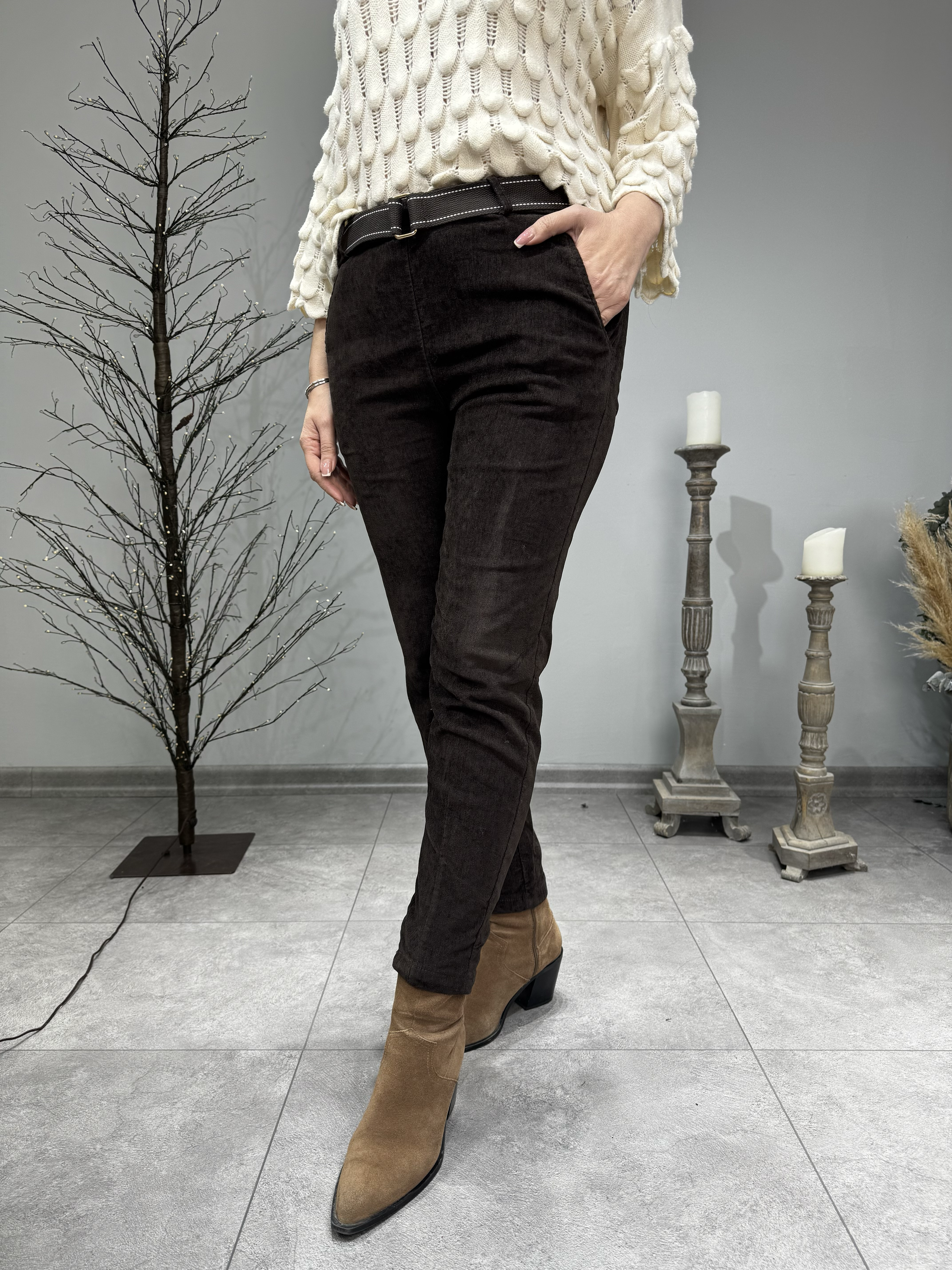 İnce Fitilli İthal Kadife Pantolon 2732