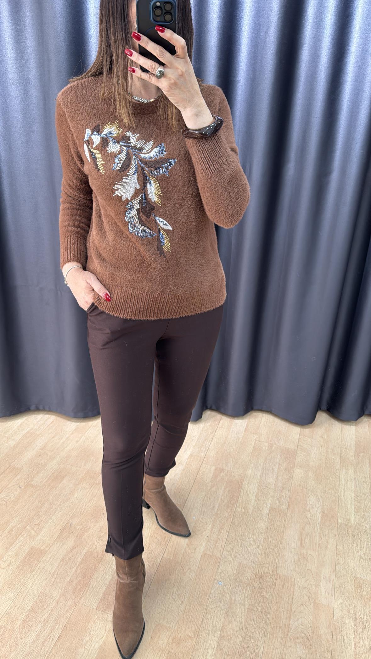 İşlemeli Yerli Angora Triko 2618 · 4