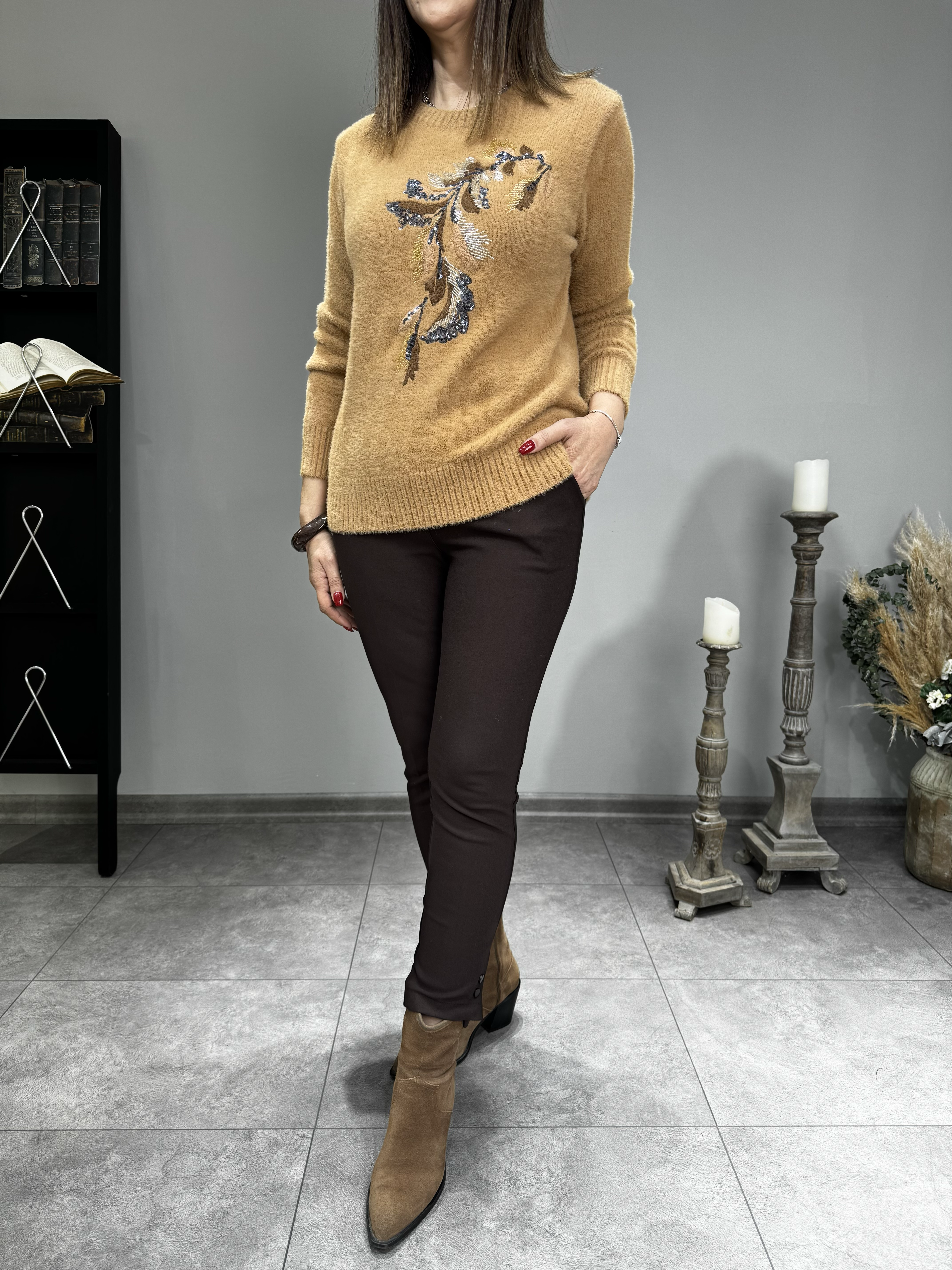 İşlemeli Yerli Angora Triko 2618 · 11