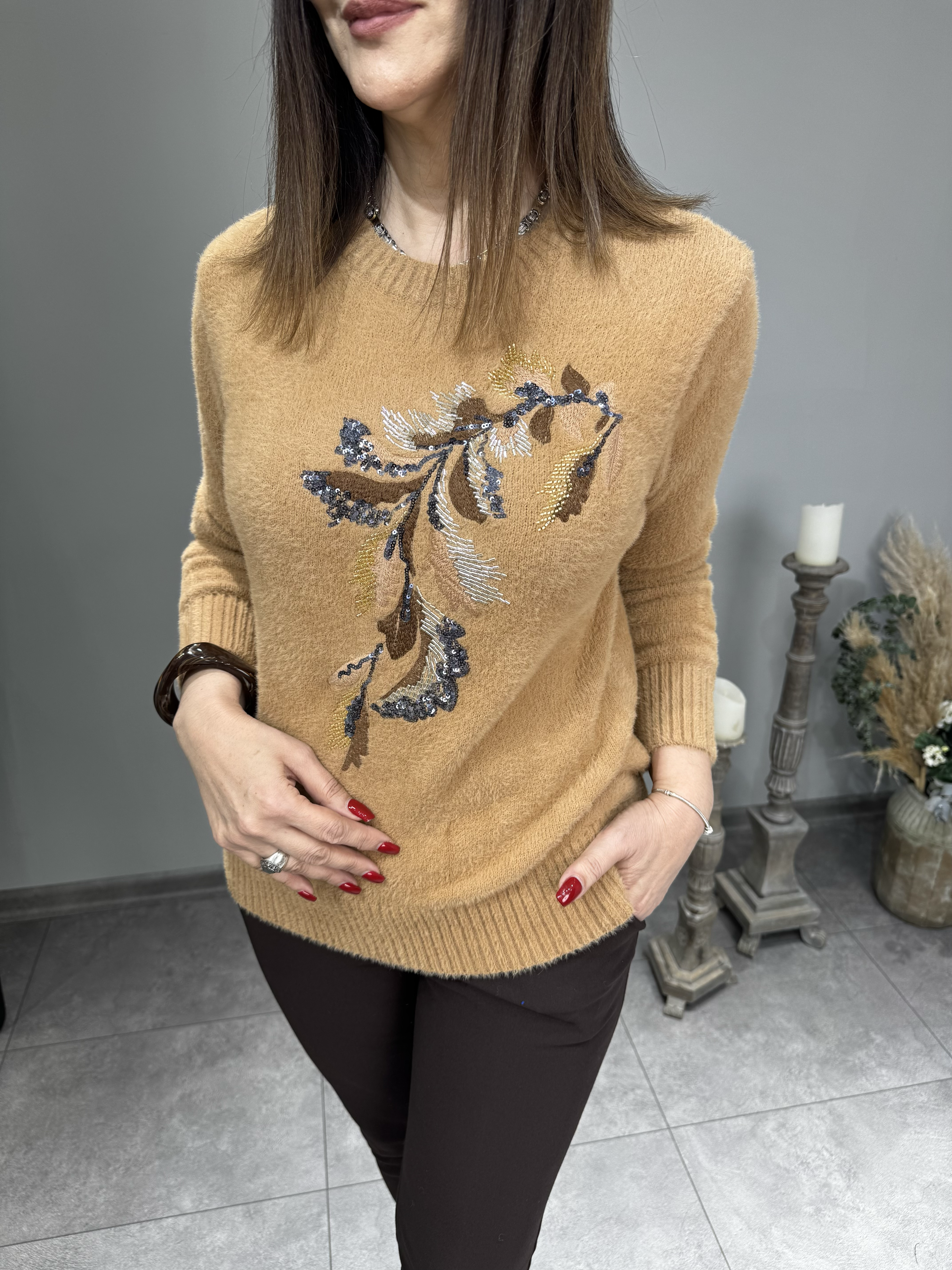 İşlemeli Yerli Angora Triko 2618 · 10