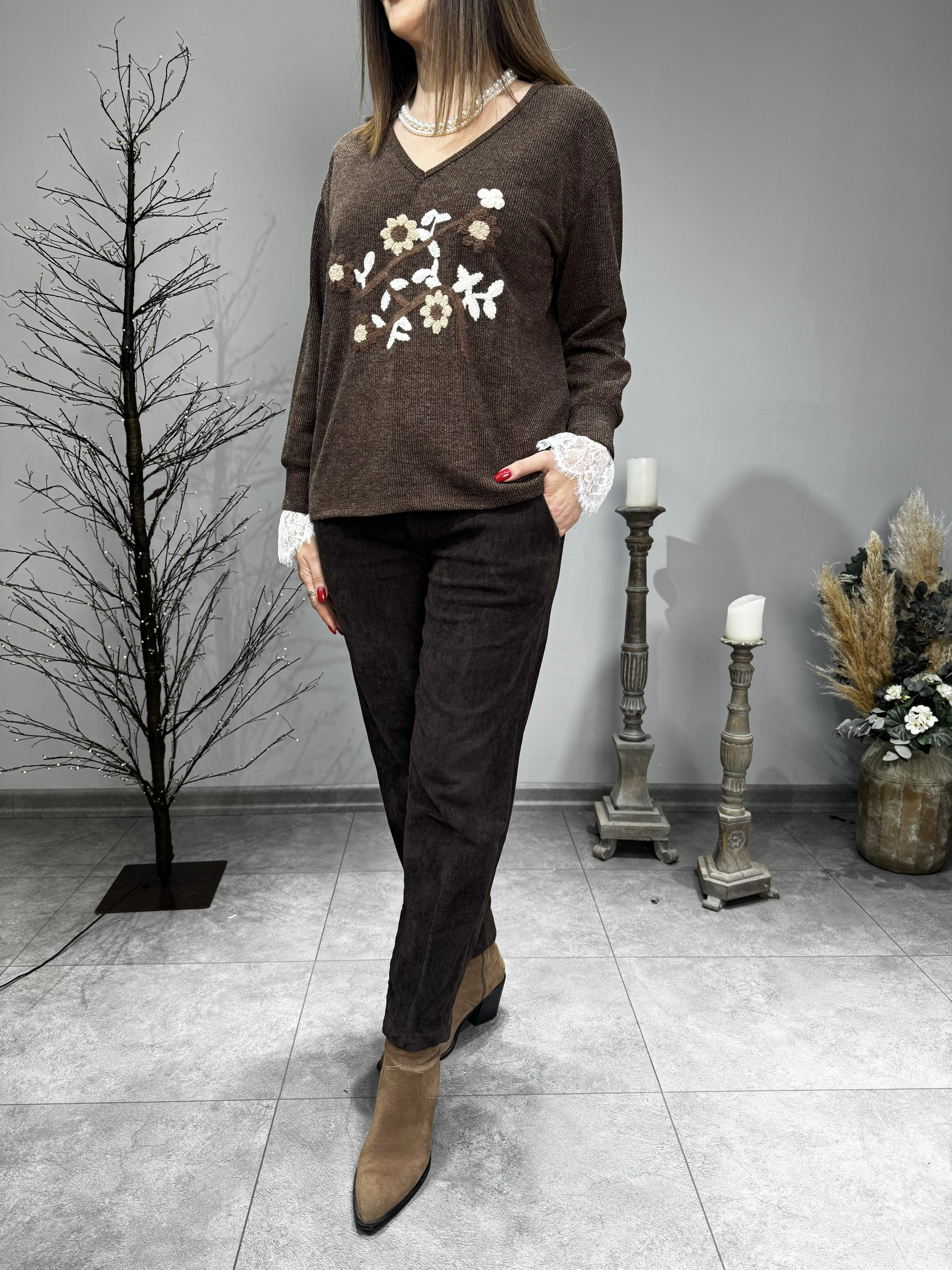Kabartma Çiçek Motifli İthal Triko 2792 · 2
