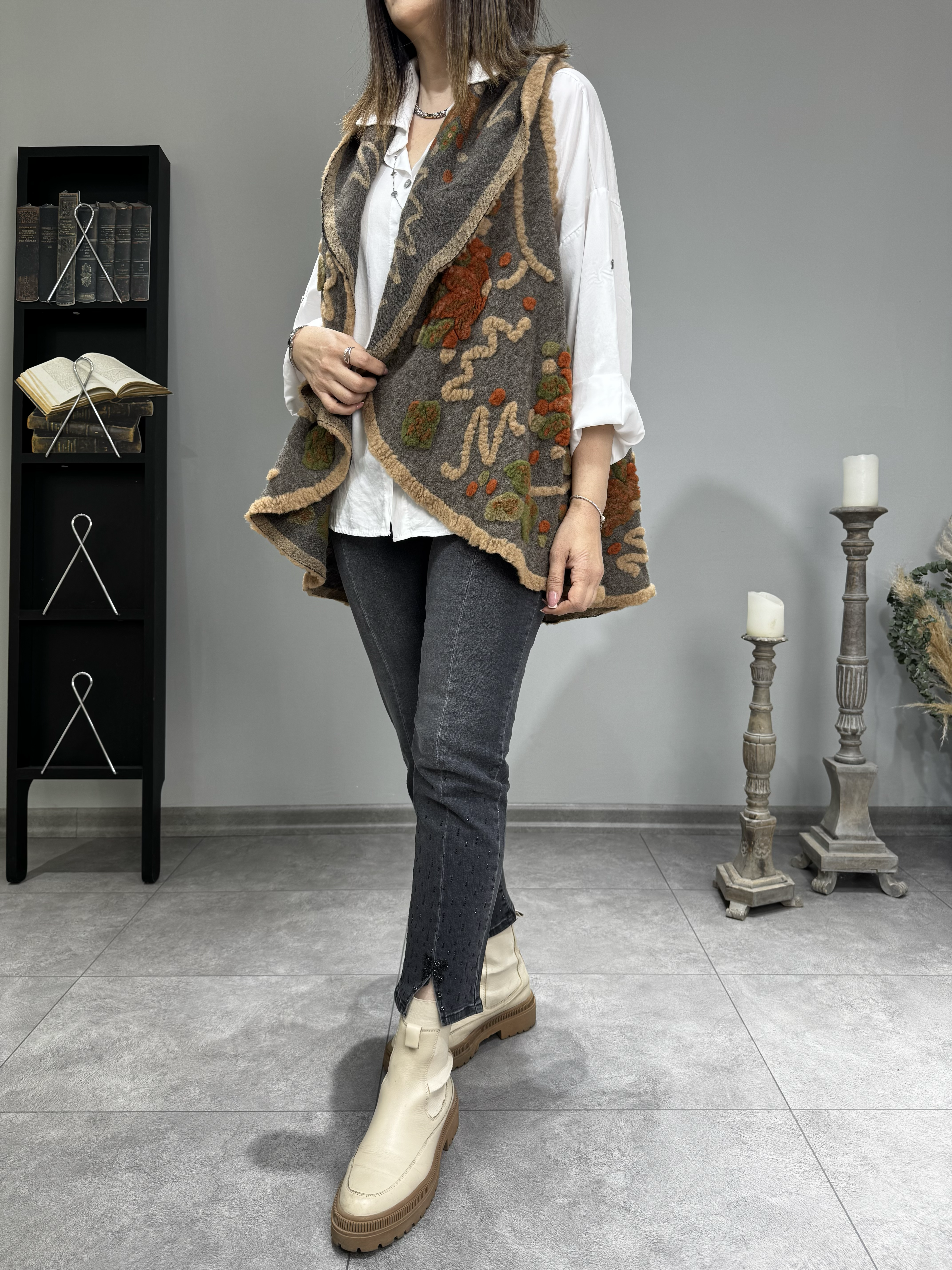 Kabartma Desen İthal Keçe Yelek 2653 · 2