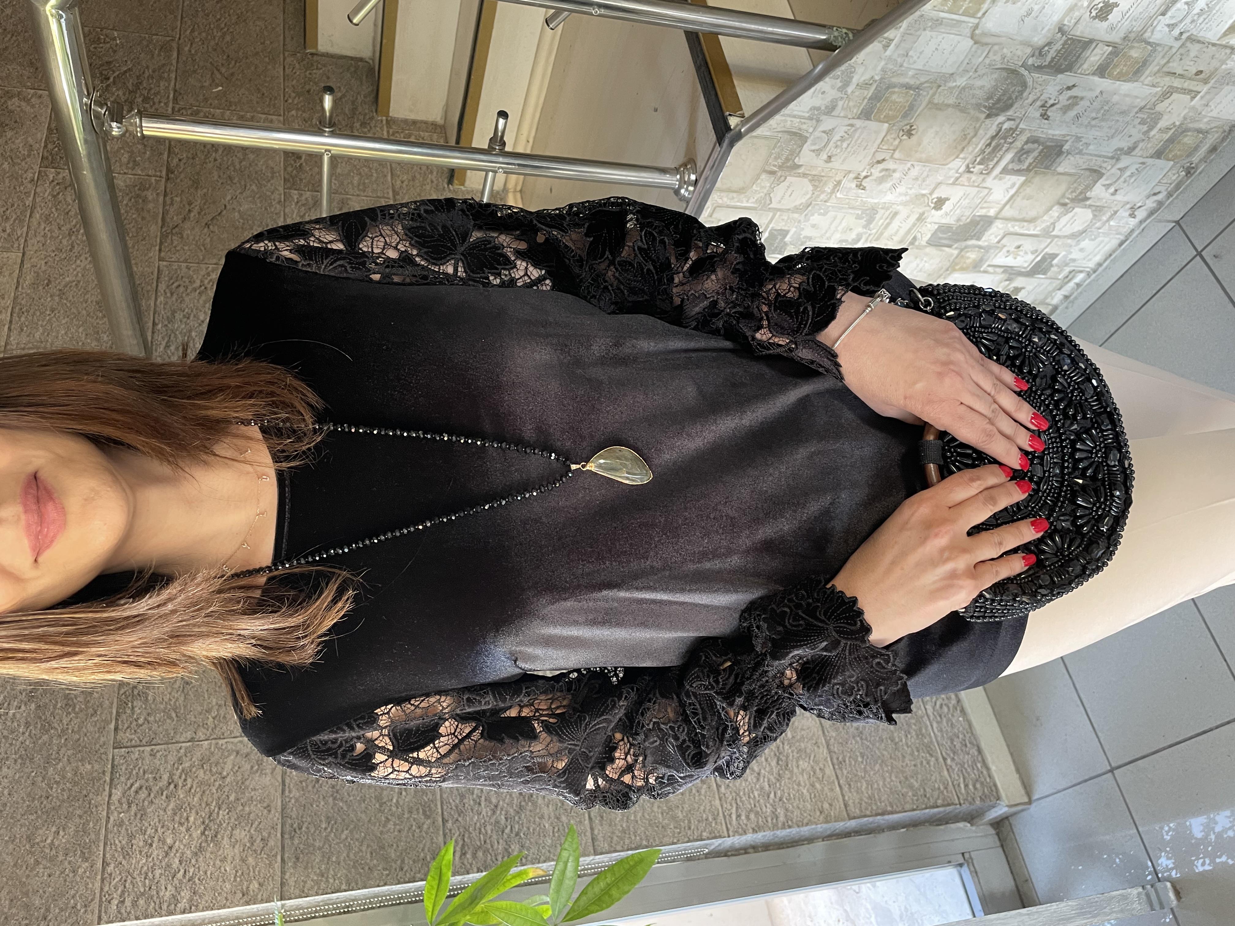 Kolları Kadife Dantel Bluz 2333
