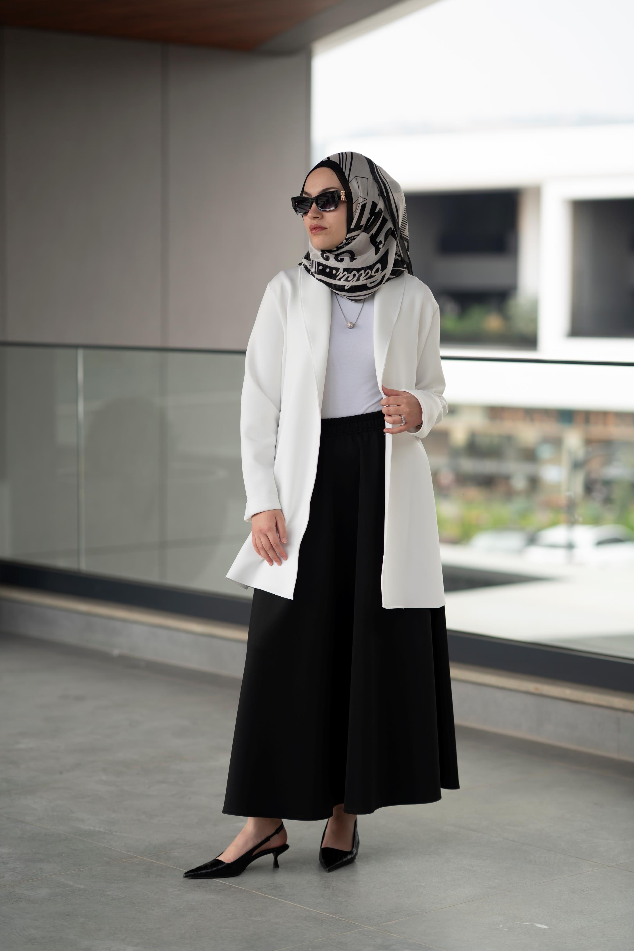 Scuba Siyah Etek İsola