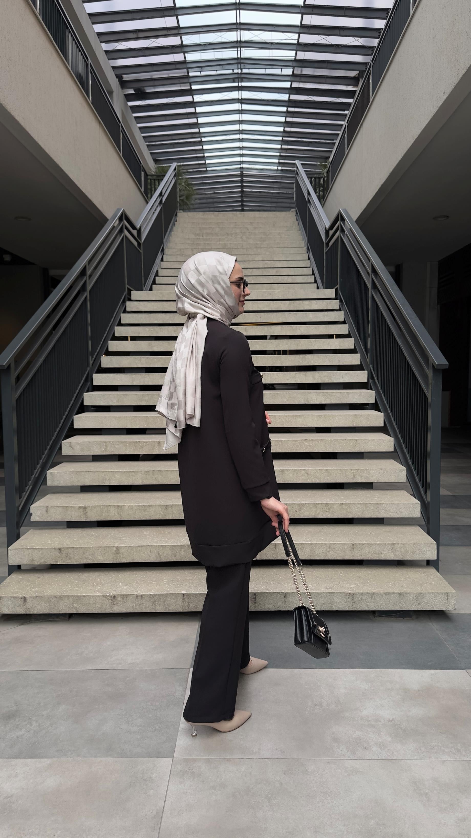 Düğme Detaylı Tunik Pantolon Siyah İkili Takım Beyond