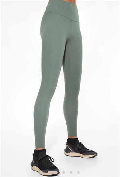 Dasha sayohatchi jinsiy aloqa video