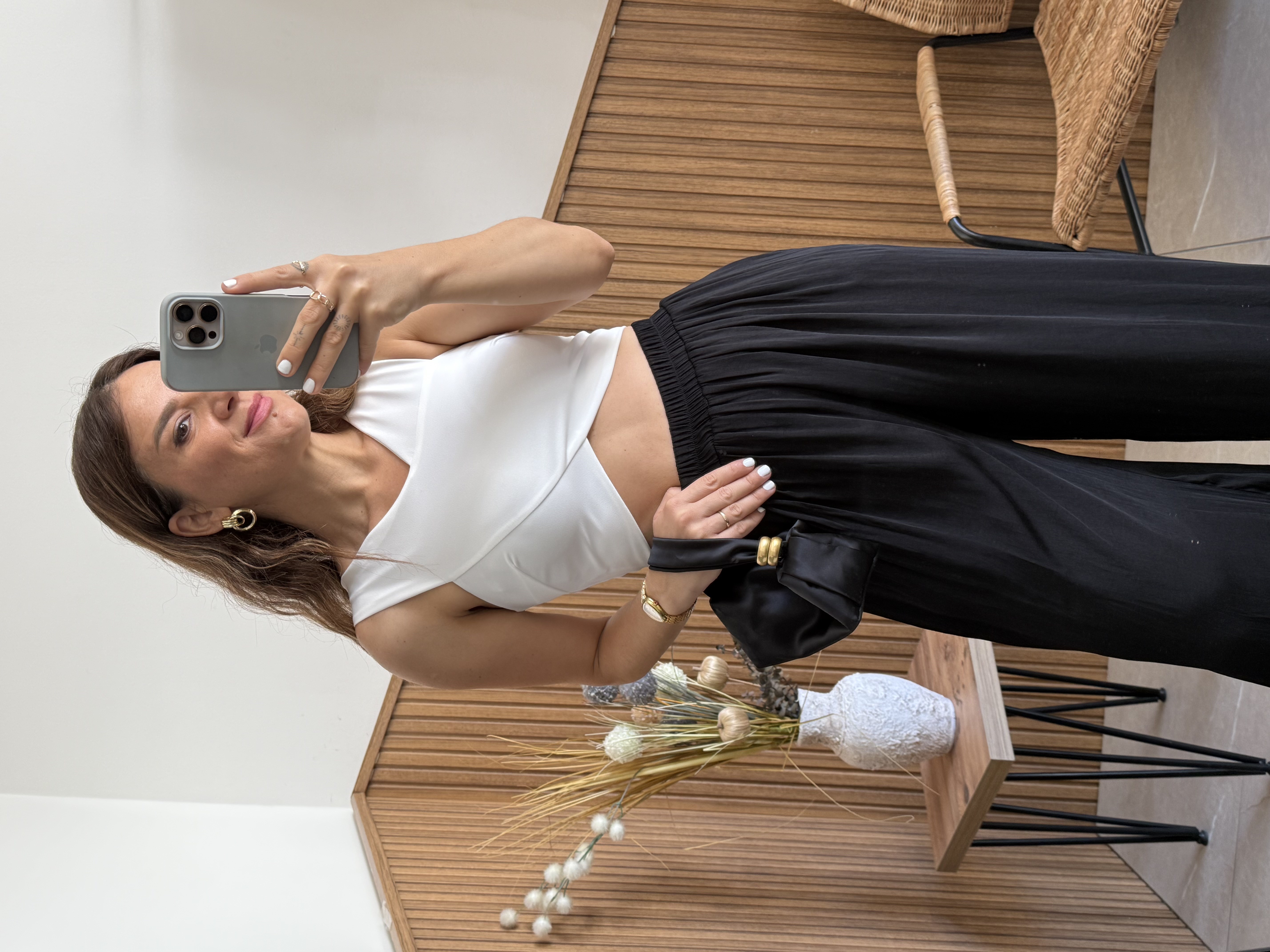 Krep Kumaş Beyaz Crop Bluz 