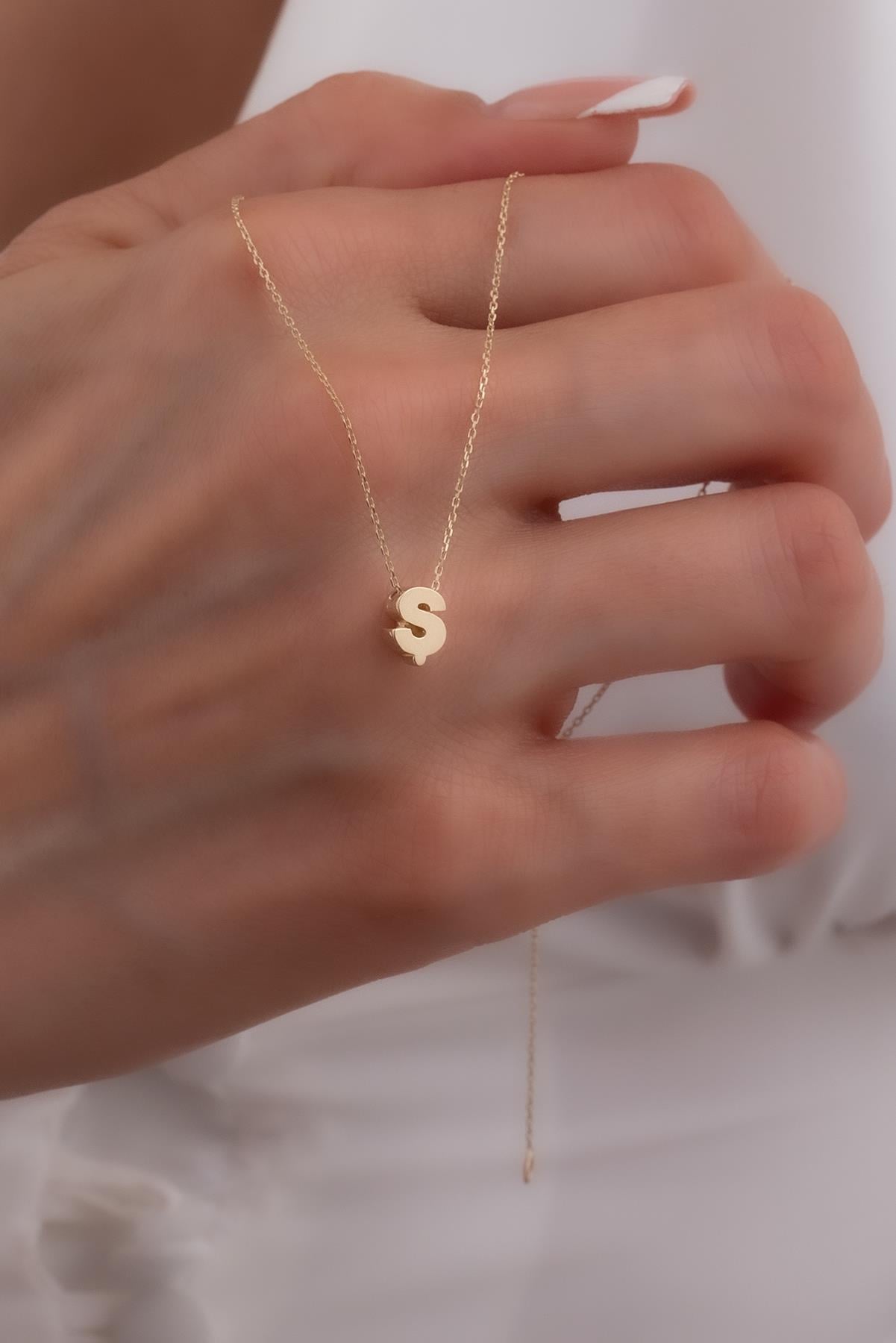 14 Ayar Altın Ş Harf Kolye