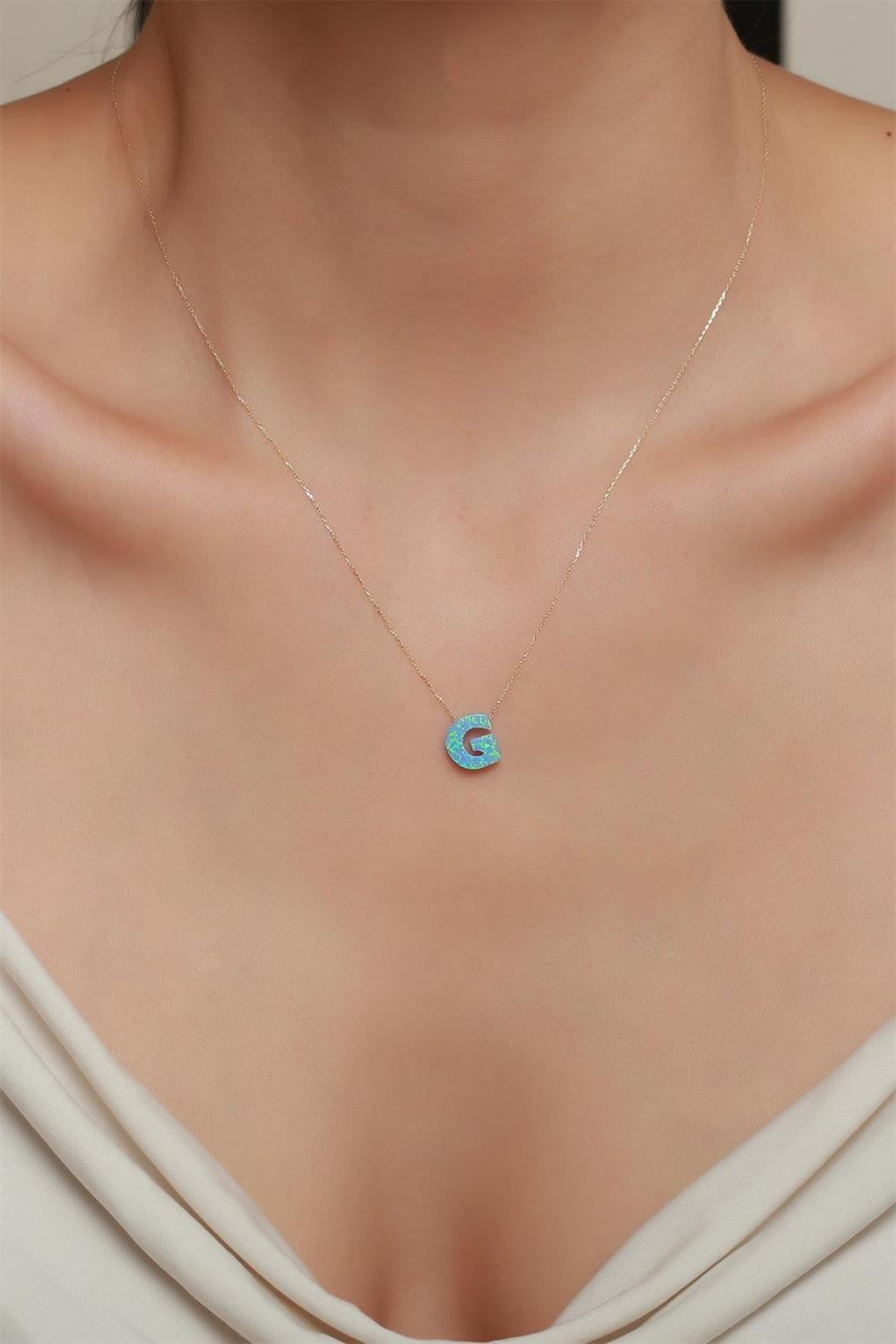 14 Ayar Altın G Harf Buz Mavisi Opal Taşlı Kolye