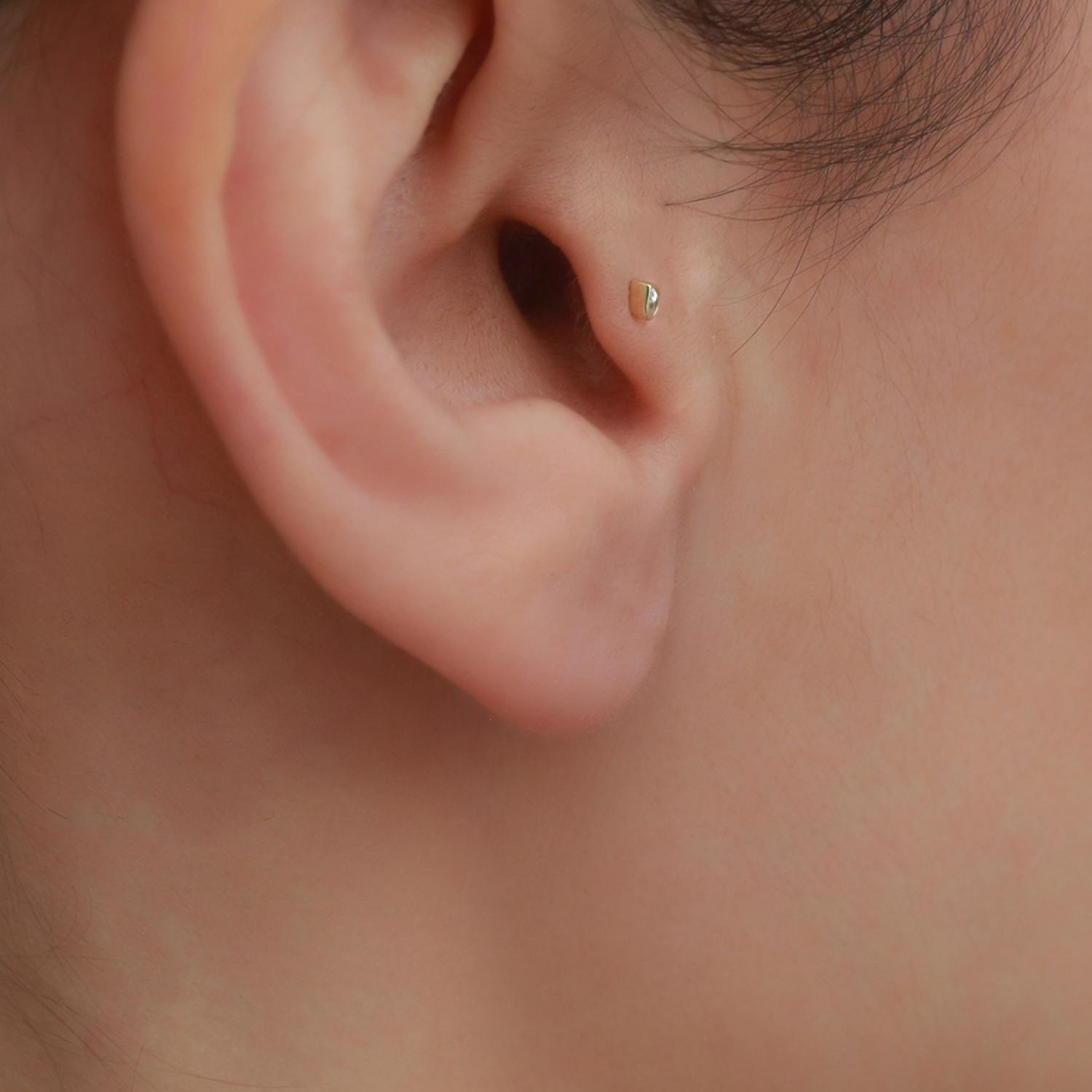 14 Ayar Altın Damla Taş Tragus Piercing