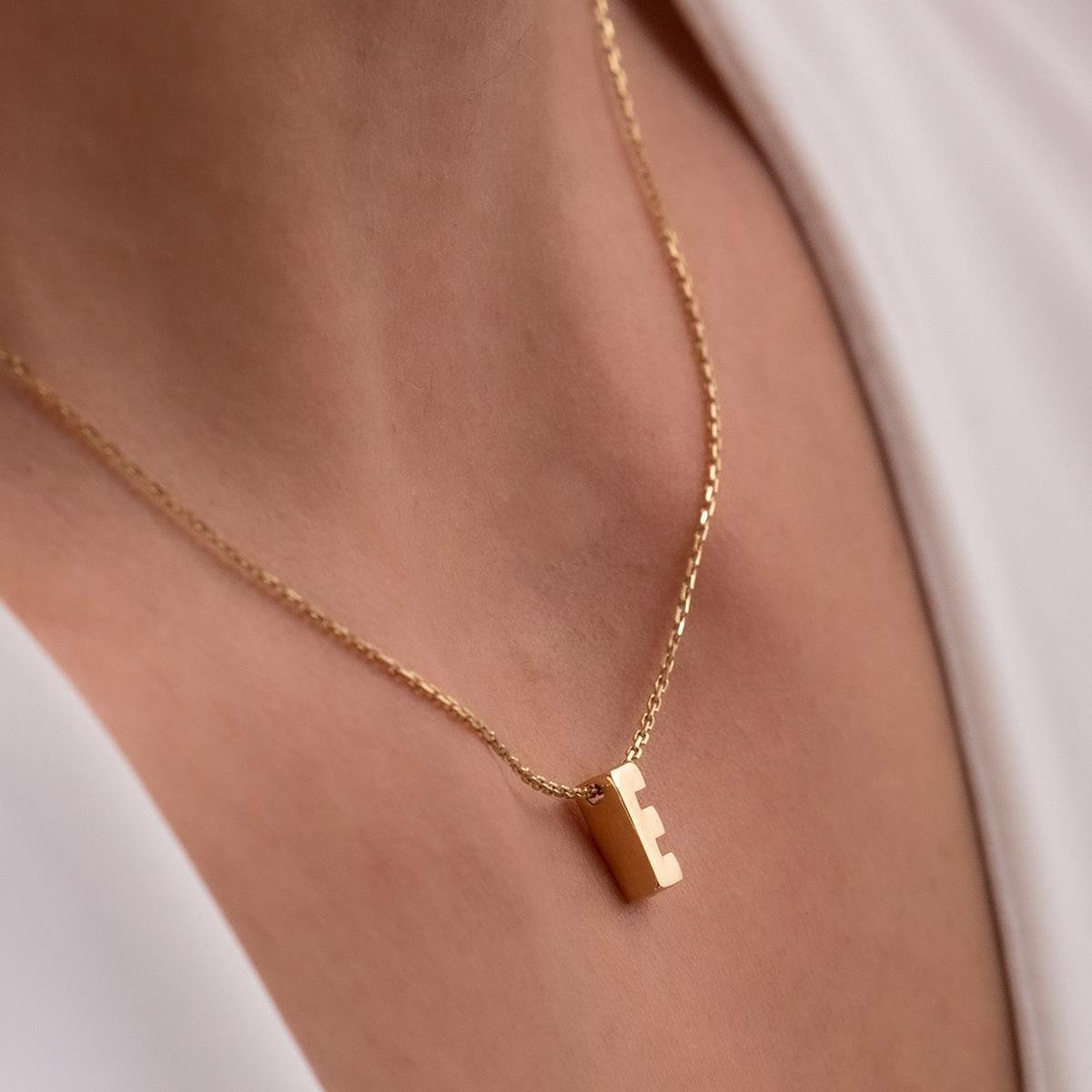 14 Ayar Altın E Harf Kolye