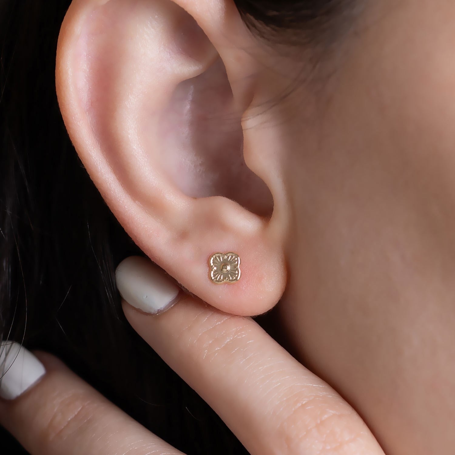 14 Ayar Altın Minimal Yonca Küpe 0,6 mm