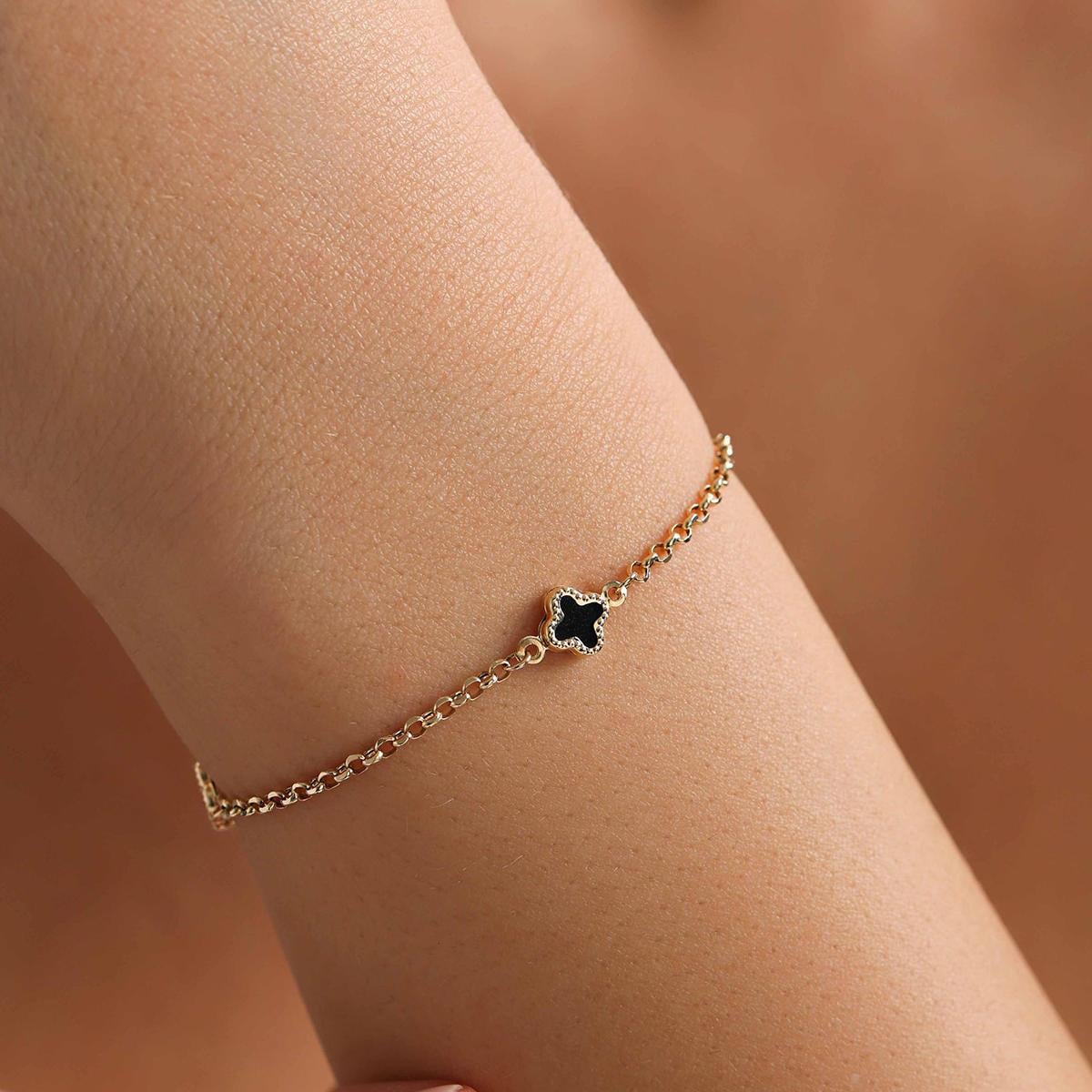 14 Ayar Altın Siyah Yonca Bileklik