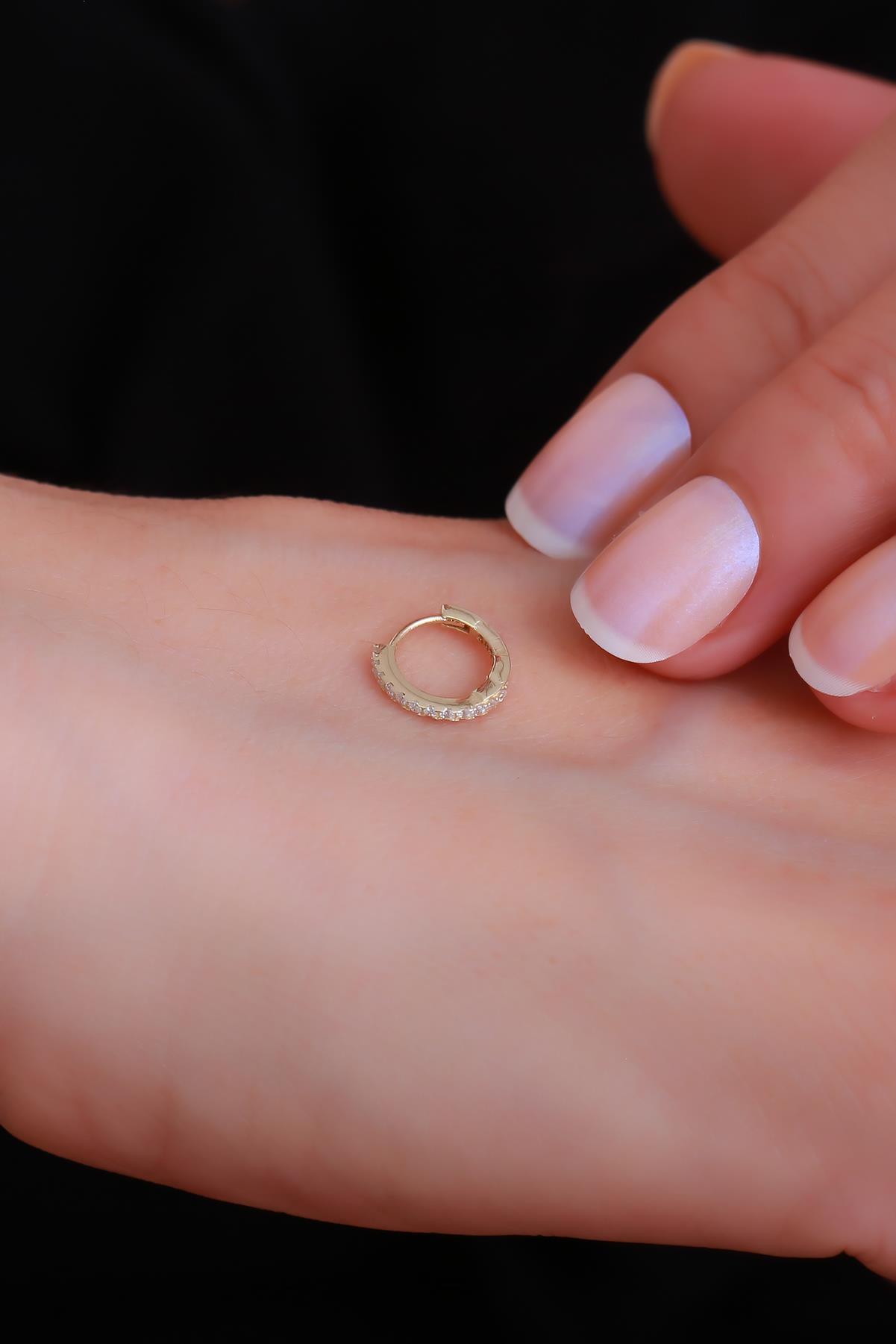 14 Ayar Altın Taş Sıralı Piercing